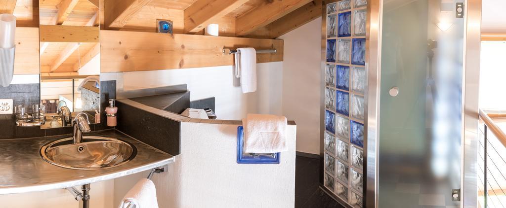 Schnider Bed&Breakfast Und Cafe Vals Eksteriør bilde